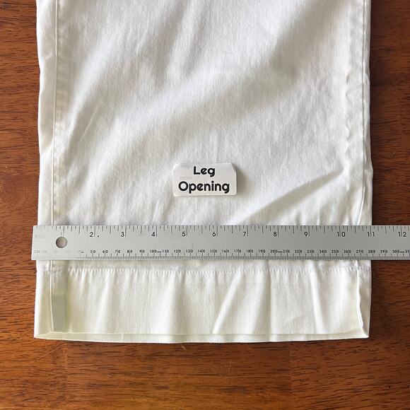 Chico's Women's XL Capri Pants Stretch Crop White Casual Classic Preppy Summer - Picture 9 of 10